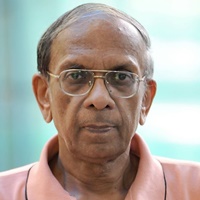 DR. PRAVEEN KAPADIA